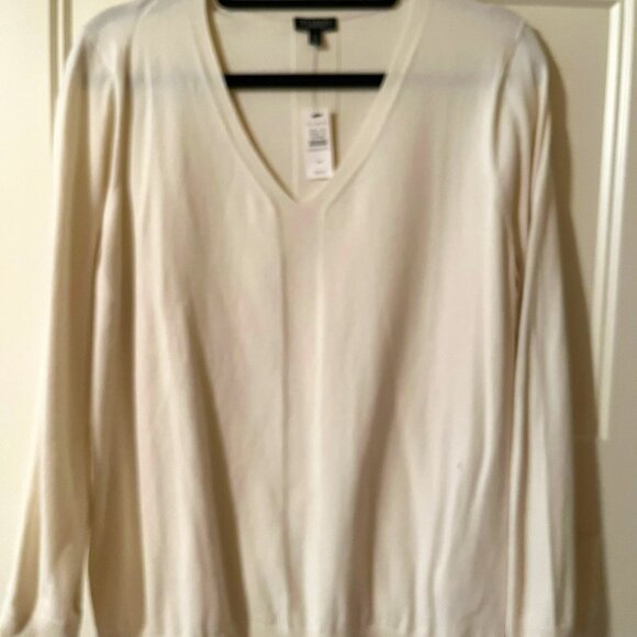 Talbots NWT Cream Cotton Blend Long-Sleeve V-Neck Sweater Size 1XP - Picture 1 of 9